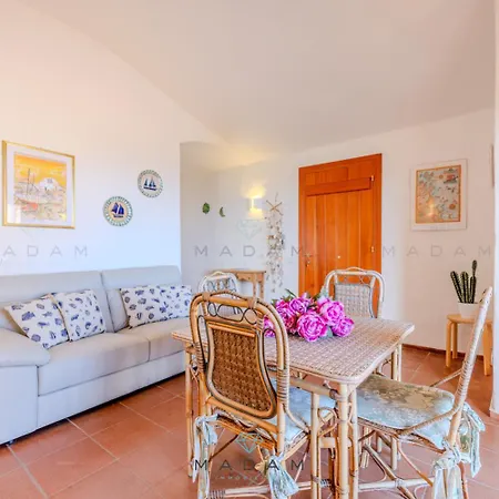 Casa Bellavista アパート アルツァケーナ